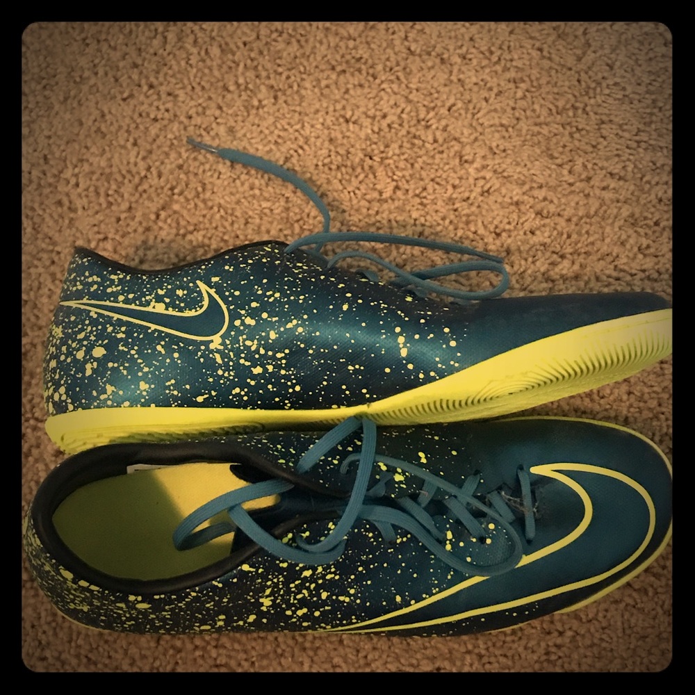 ⚽️ Men’s Nike Size 12 Indoor Soccer Shoes ⚽️